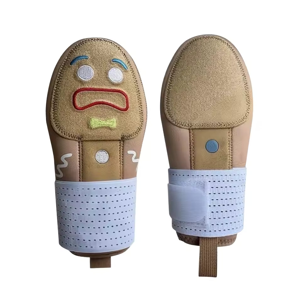 Gingerbread Man Sliding Mitt